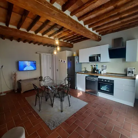 Golden House Capannori